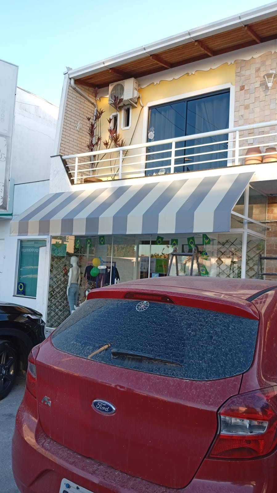 Foto de toldo instalado pela Paraná Toldos