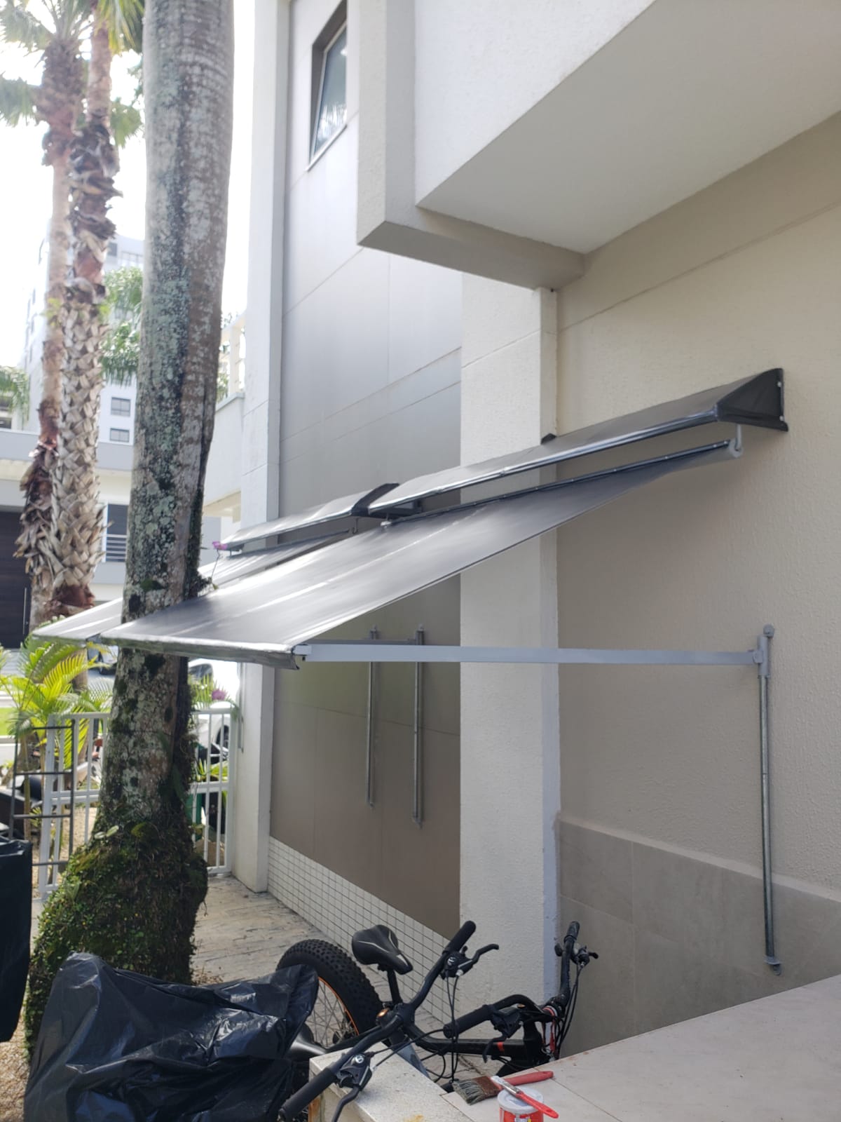 TOLDO CORTINA COM BRAÇO