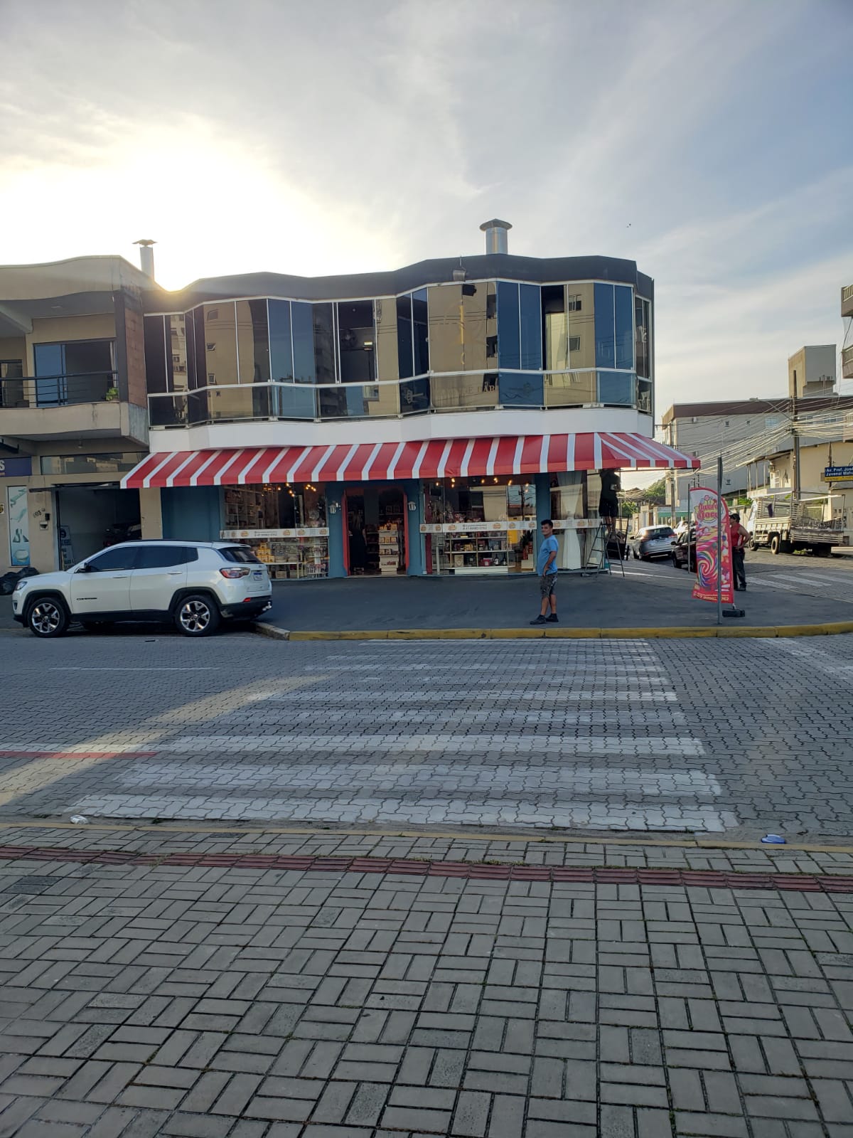Foto de toldo instalado pela Paraná Toldos