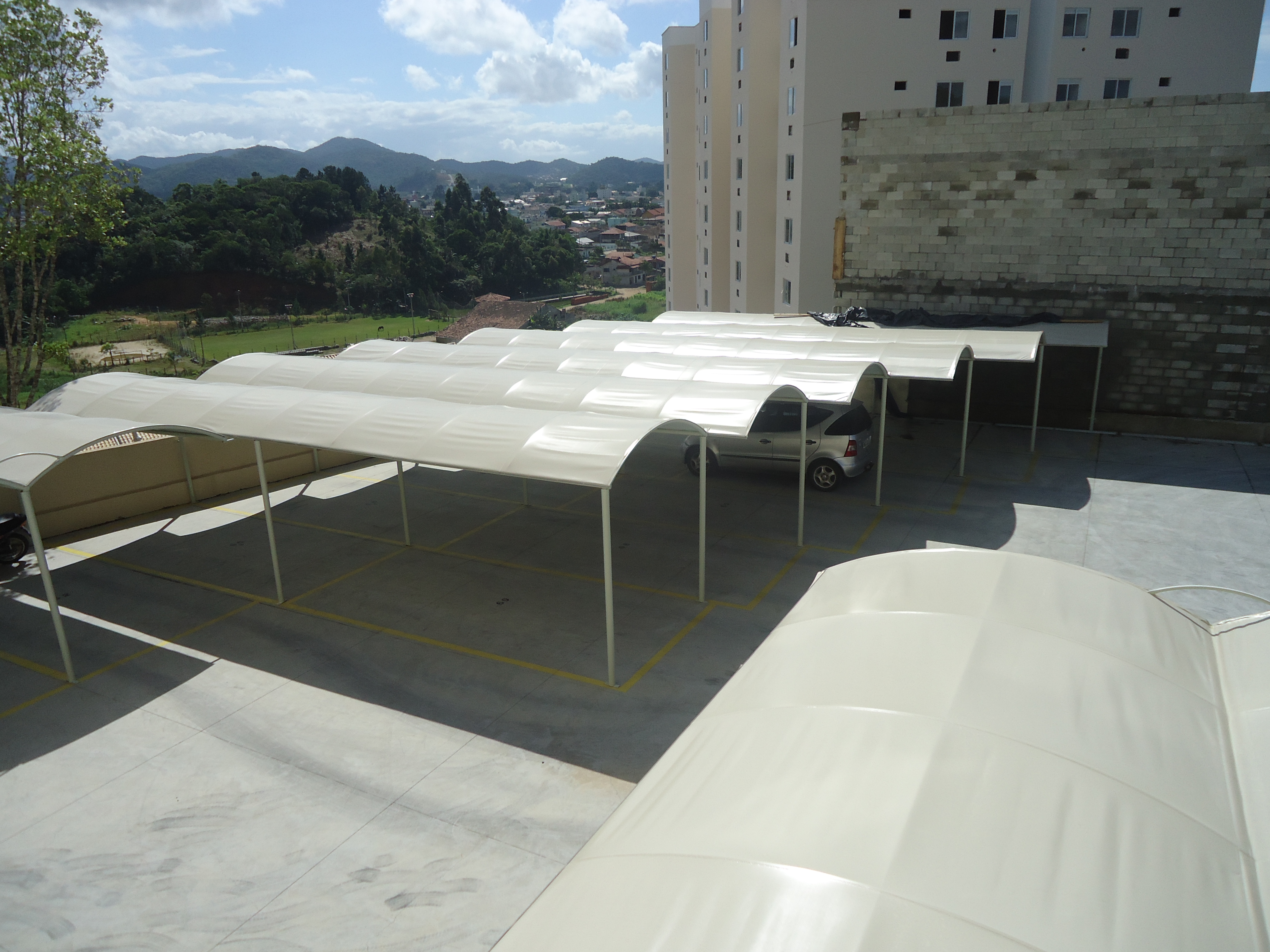 Foto de toldo instalado pela Paraná Toldos